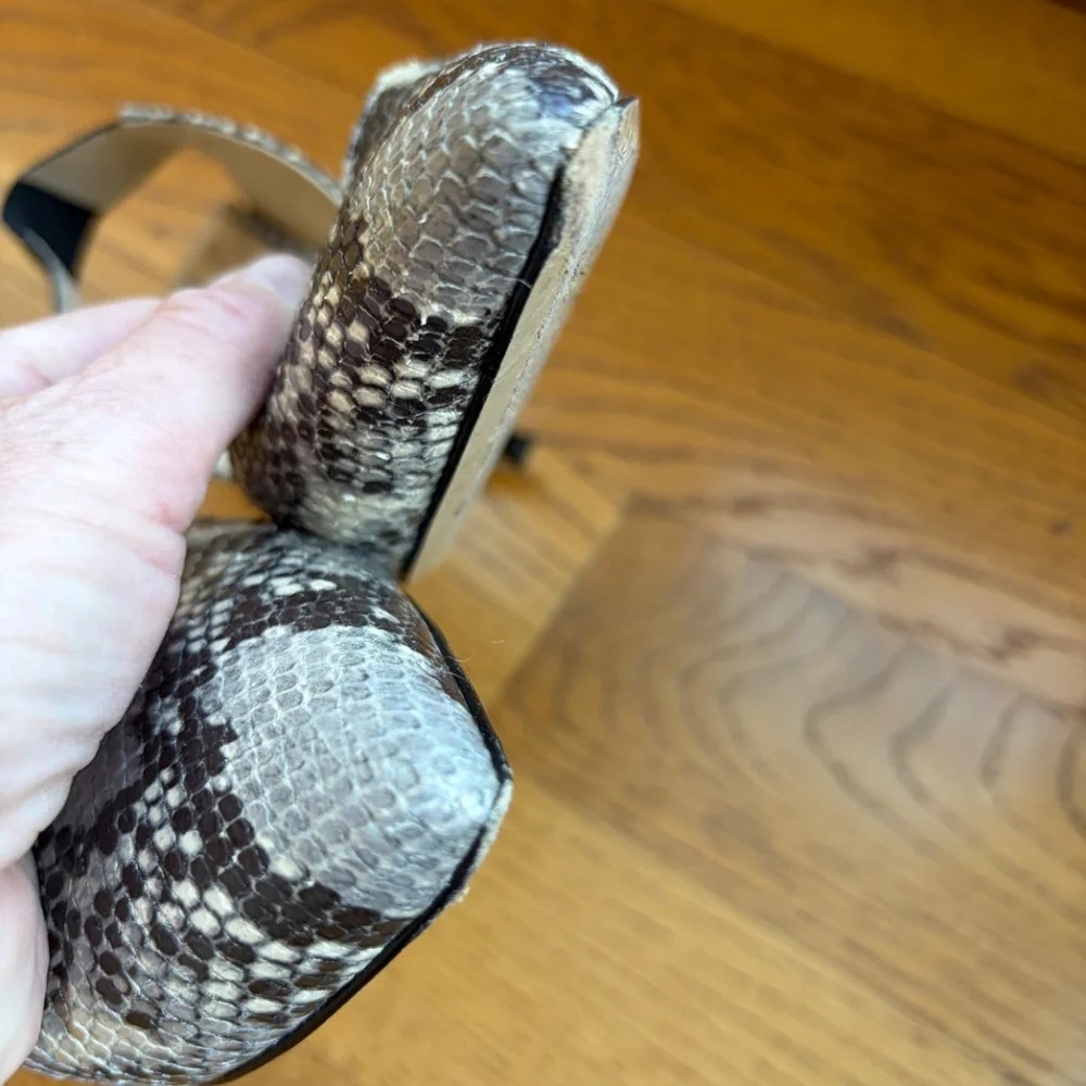 Diane Von Furstenberg Blaire Heels python print gray 8M